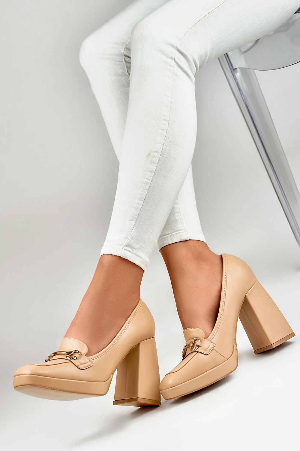 Pantofi cu toc simplu model 184641 PRIMO