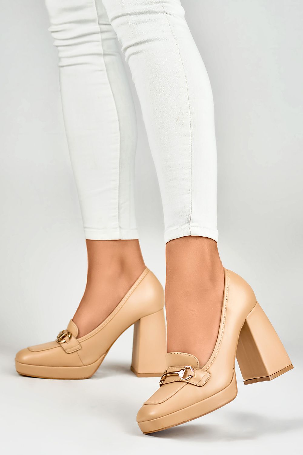 Pantofi cu toc simplu model 184641 PRIMO