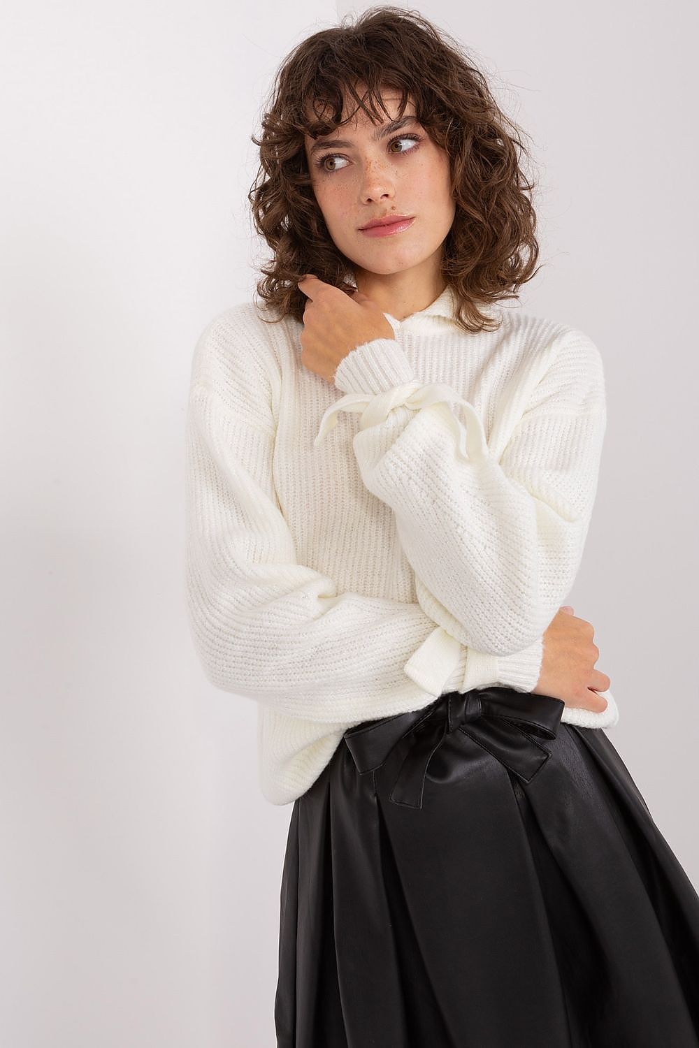  Pulover model 190230 Badu 