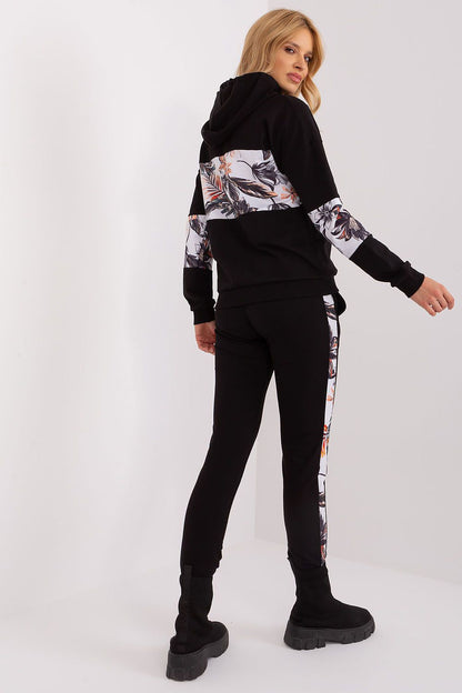  Completă model 191240 Relevance 