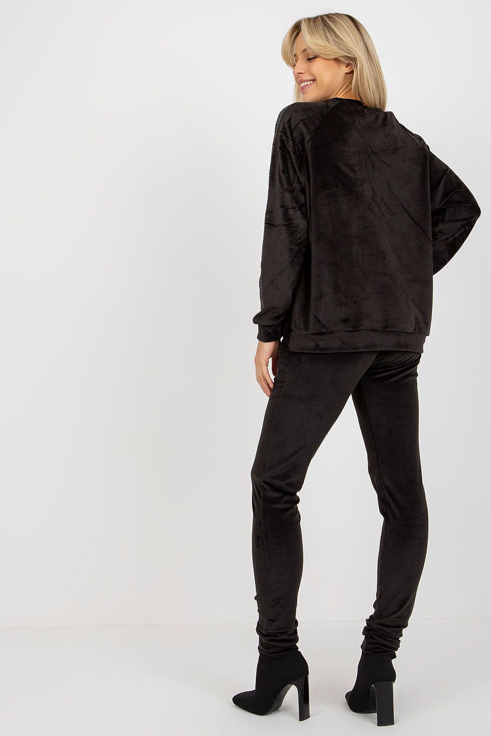  Completă model 191244 Relevance 