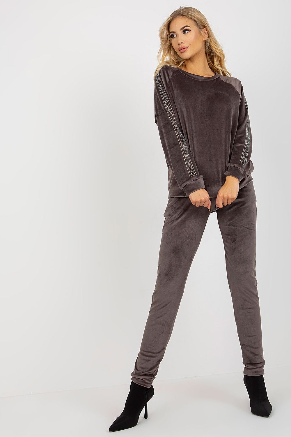  Completă model 191246 Relevance 