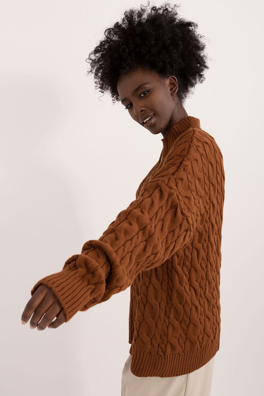  Pulover model 199250 Badu 