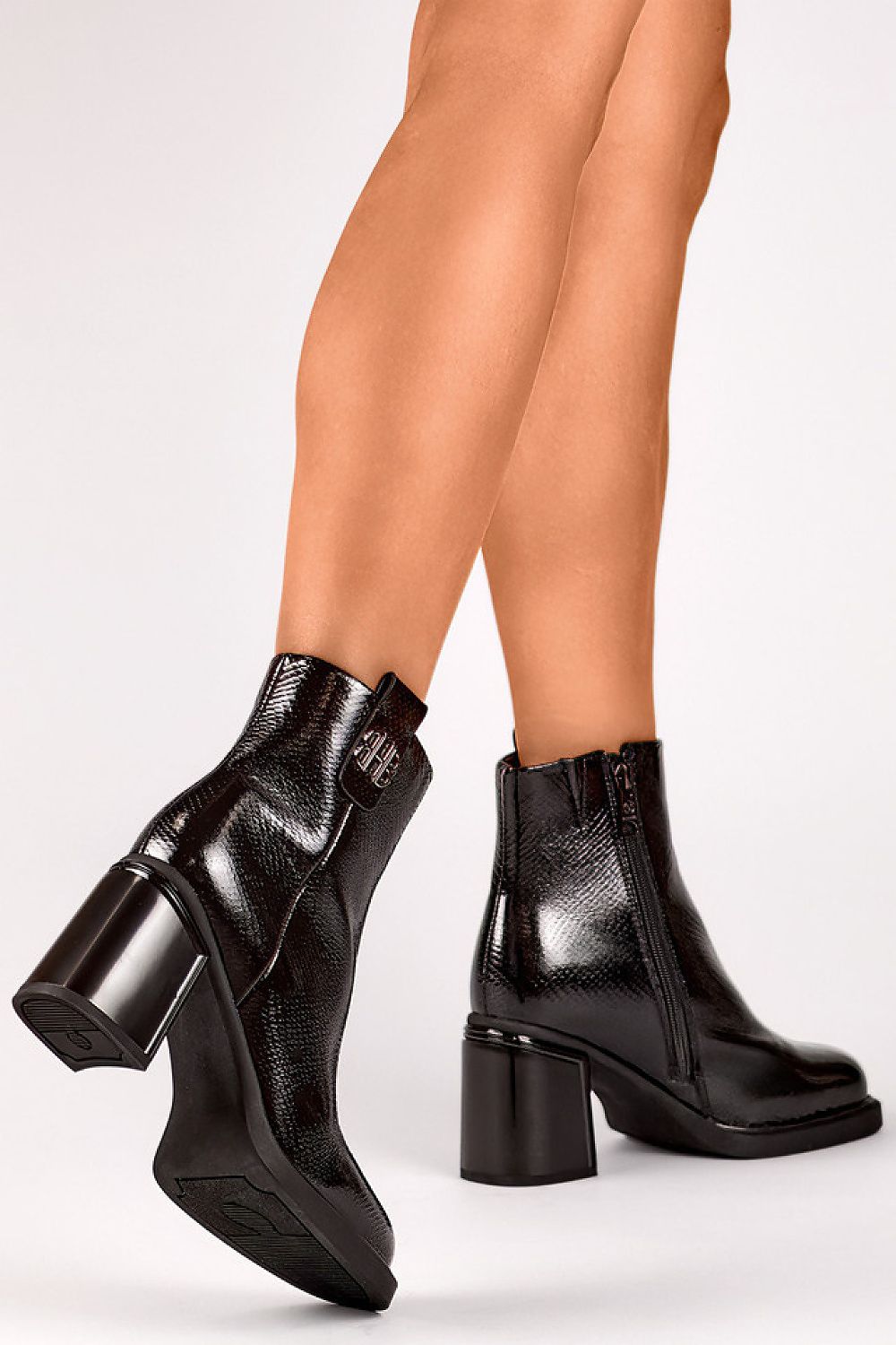  Botine cu toc model 202872 PRIMO 