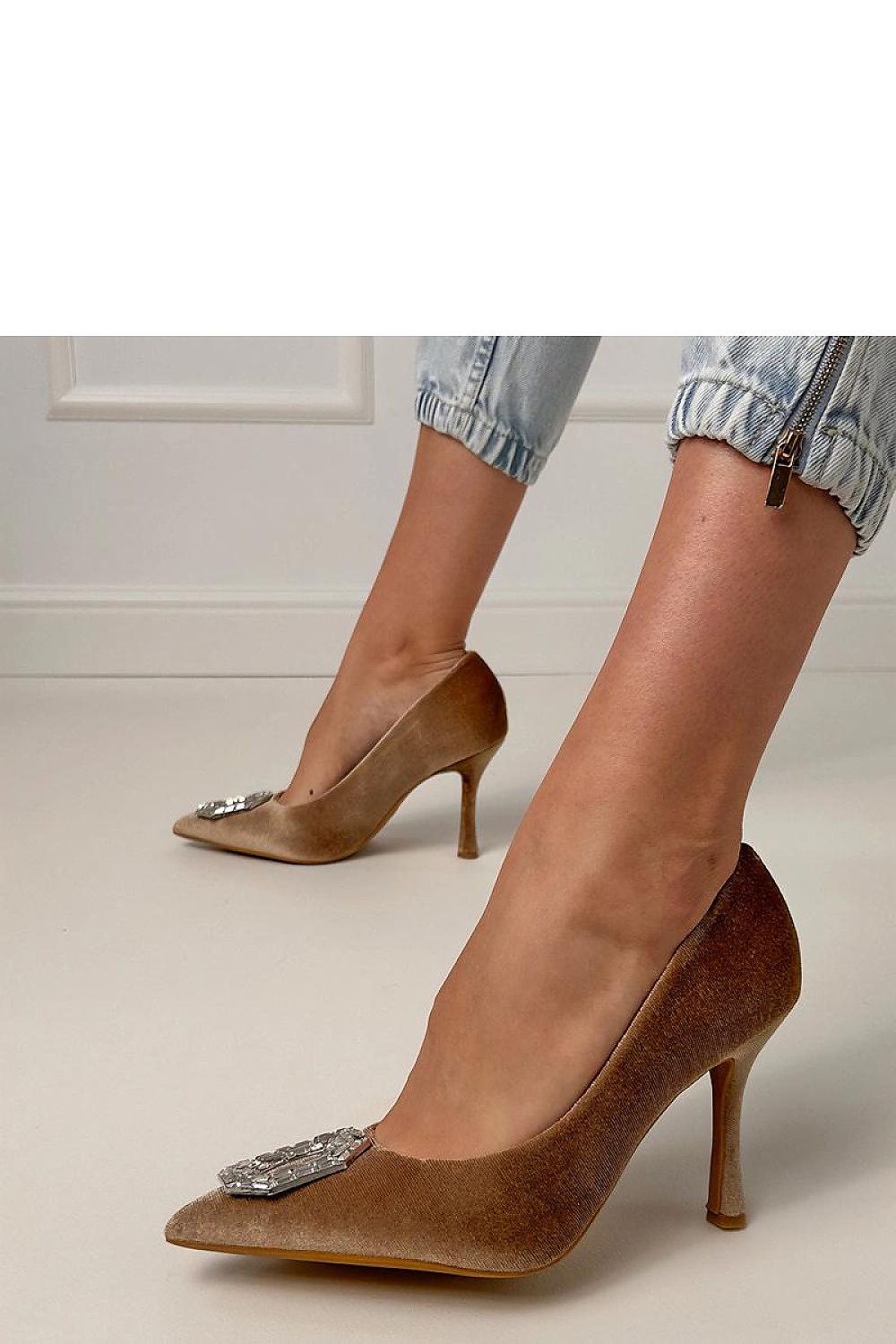  Pantofi cu toc subţire (stiletto) model 217661 Solea 