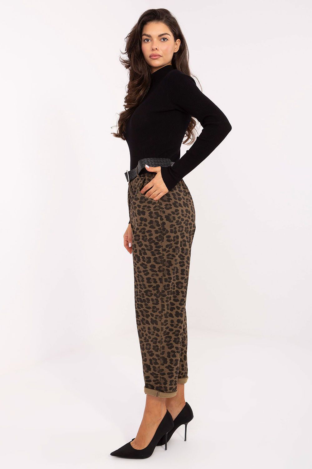  Pantaloni de damă model 218431 Italy Moda 