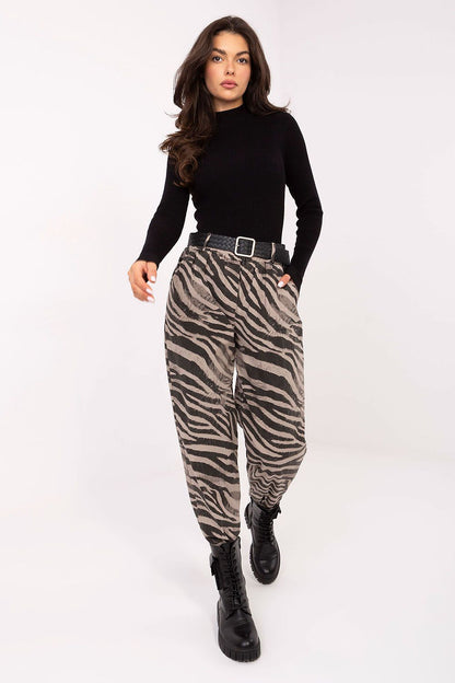 Pantaloni de damă model 218440 Italy Moda 