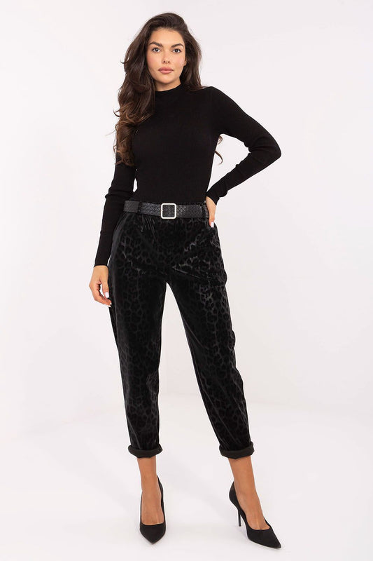  Pantaloni de damă model 218443 Italy Moda 