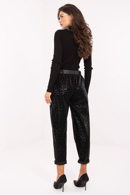  Pantaloni de damă model 218443 Italy Moda 