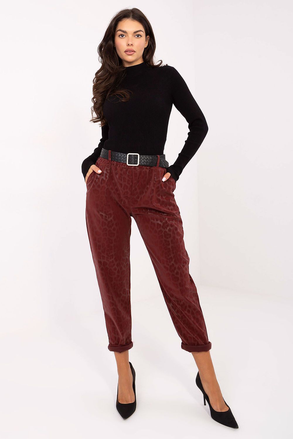  Pantaloni de damă model 218447 Italy Moda 
