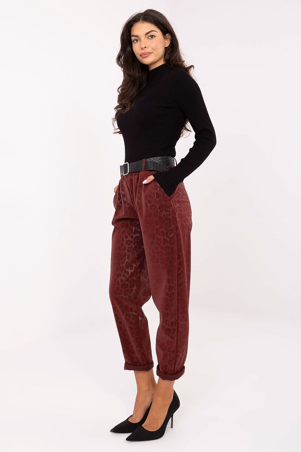  Pantaloni de damă model 218447 Italy Moda 