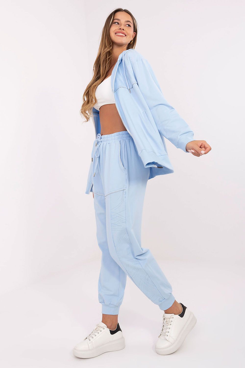  Completă model 218604 Relevance 