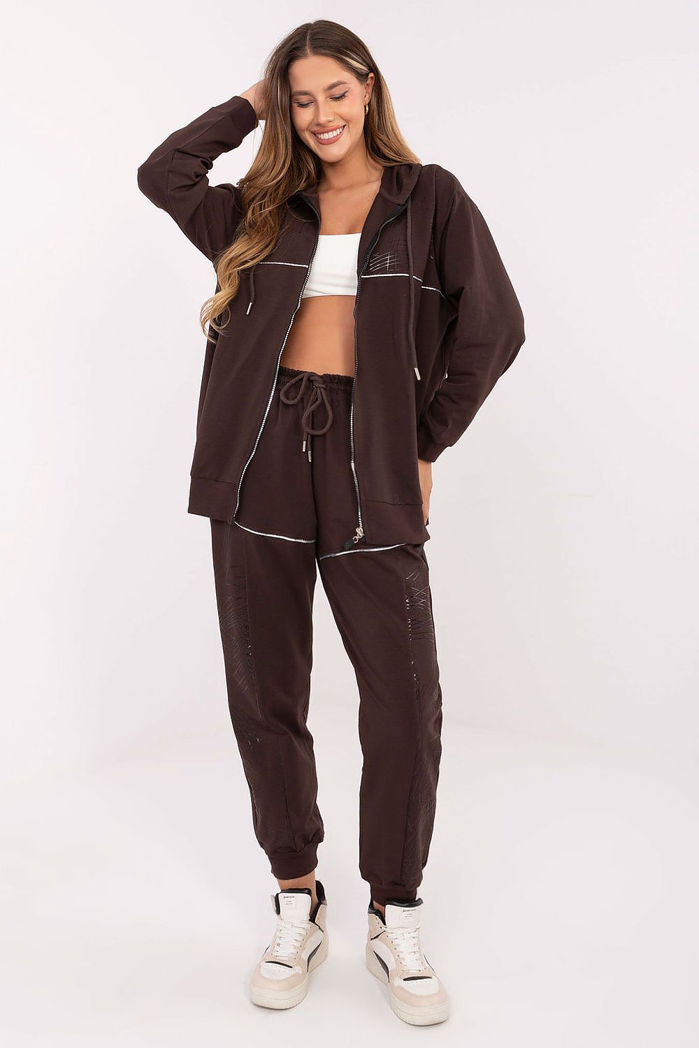  Completă model 218610 Relevance 