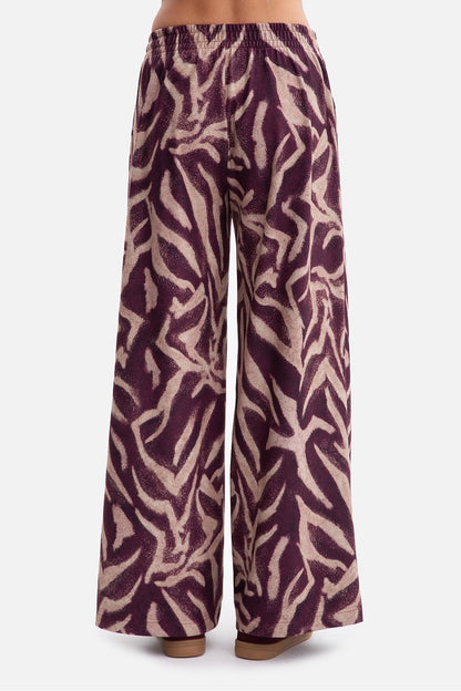  Pantaloni de damă model 218654 BeWear 