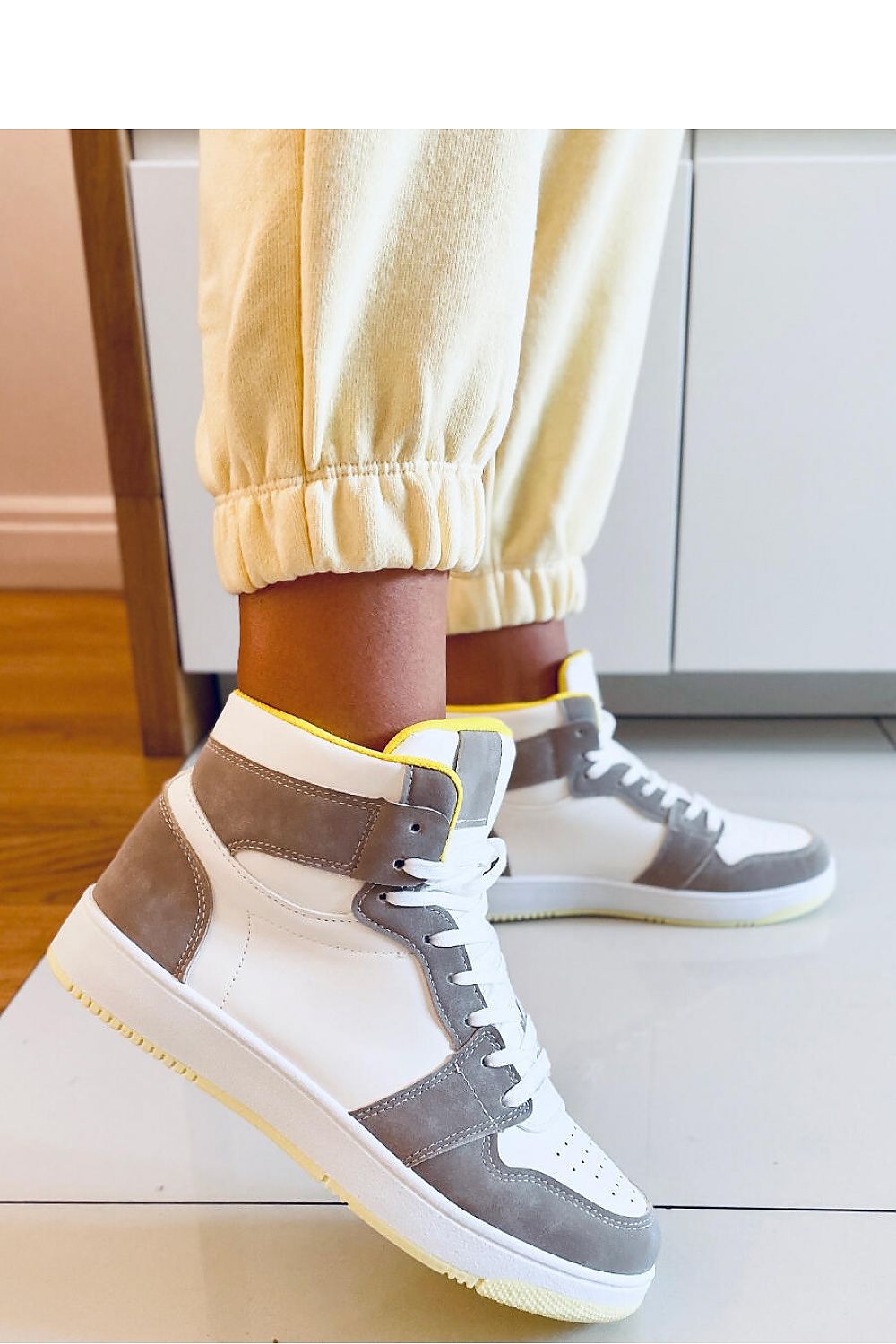  Tenişi model 170606 Inello 