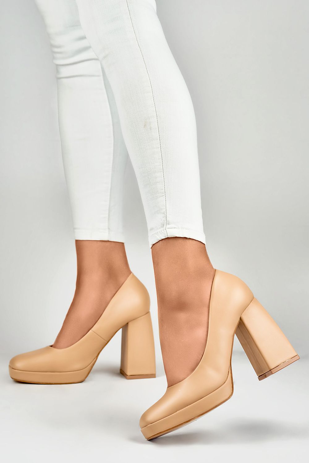  Pantofi cu toc simplu model 184640 PRIMO 