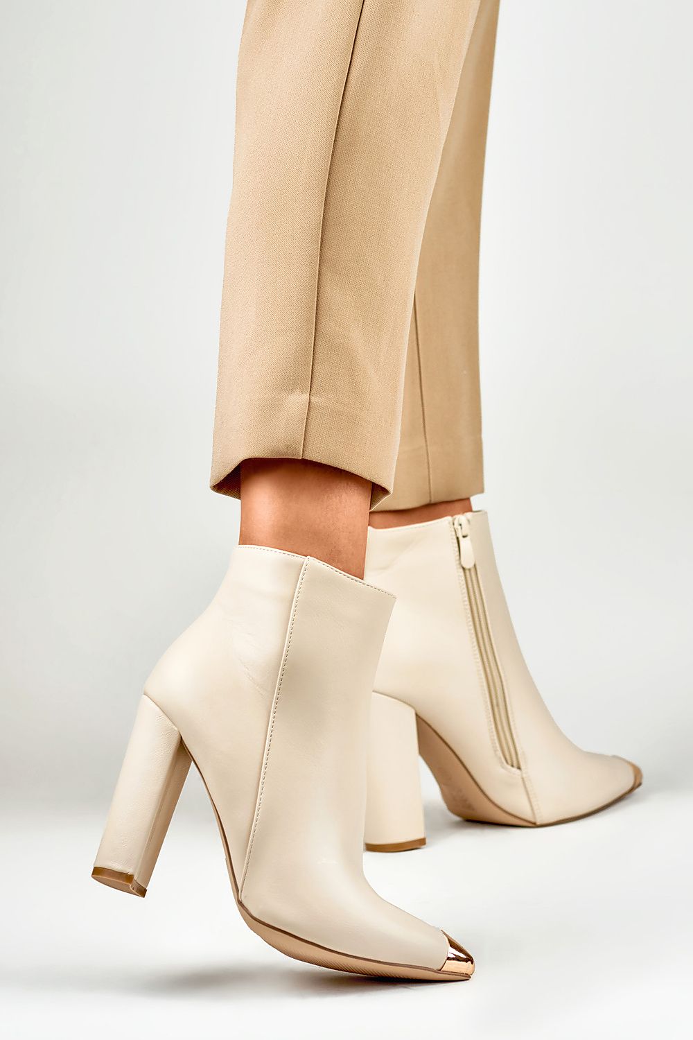  Botine cu toc model 185404 PRIMO 